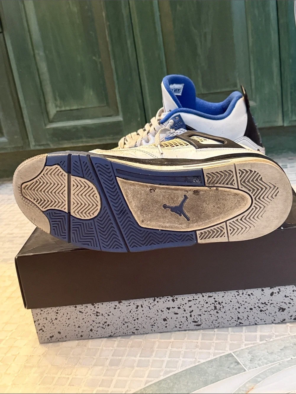 Jordan classic silhouette